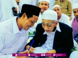Kenapa Ciri Ahlussunnah wal Jama’ah Harus Jelas Sanad Keilmuanya? Simak Penjelasan Gus Baha Ini