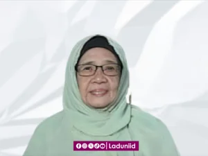 Biografi Nyai Hj. Zubaidah Nasrullah, Pengasuh Pesantren As-Sa'idiyah Jombang