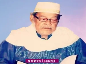 Biografi KH. Ahmad Idris Marzuqi, Pengasuh Pesantren Lirboyo