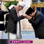 Presiden Prabowo Anugerahkan Bintang Mahaputra kepada KH Miftachul Akhyar dan Ulama NU