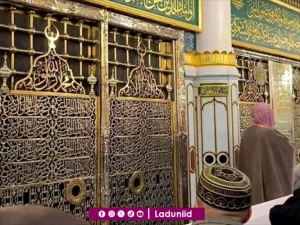 Ketika Seorang A‘rabi Datang Bertaubat dan Bertawassul di Makam Nabi