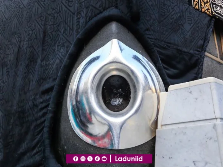Diplomasi Nabi Muhammad SAW dalam Pemindahan Hajar Aswad