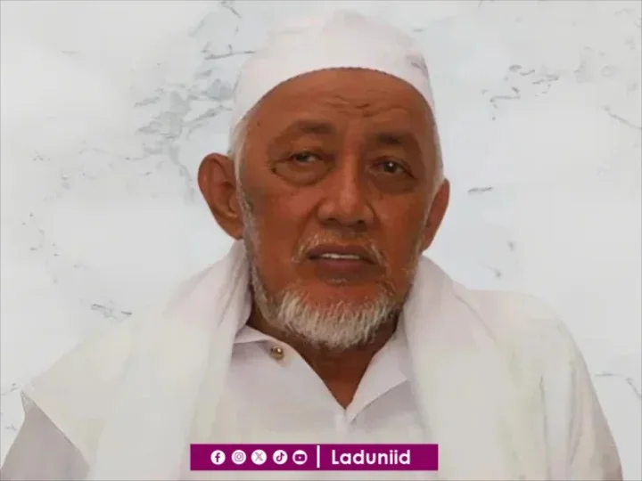 Biografi KH. Moh. Baqir Adelan, Pengasuh Pesantren Tarbiyatut Tholabah Lamongan