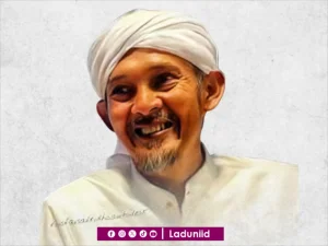 Biografi KH. Abdullah Kafabihi Mahrus