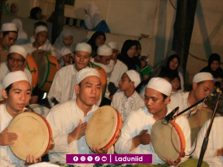 Hadrah sebagai Kesenian Islam yang Menggemakan Shalawat dan Nasihat