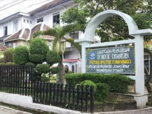 Pondok Pesantren Putri Hidayatul Mubtadi-aat Kediri