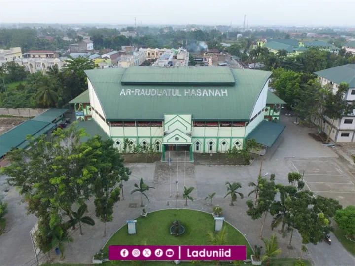Pesantren Ar - Raudhatul Hasanah Medan