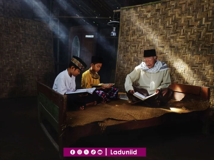 Tentang Pemuda Taat yang Mendapat Naungan Allah di Hari Tanpa Naungan