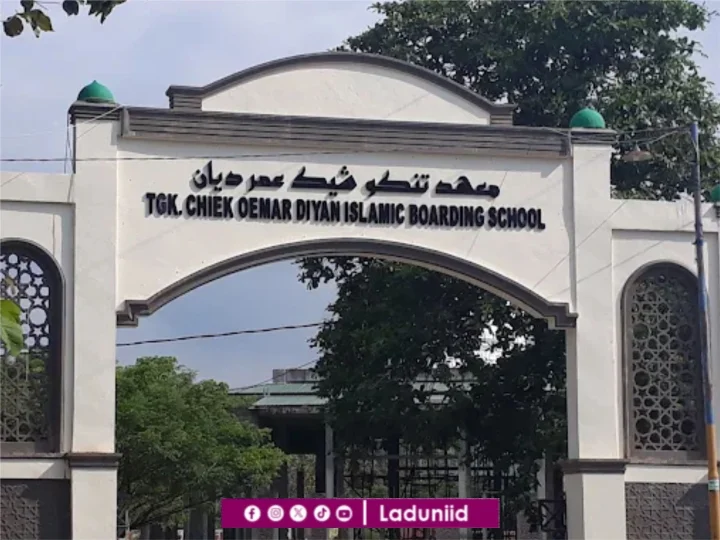 Pesantren Modern Tgk. Chik Oemar Diyan Aceh Besar