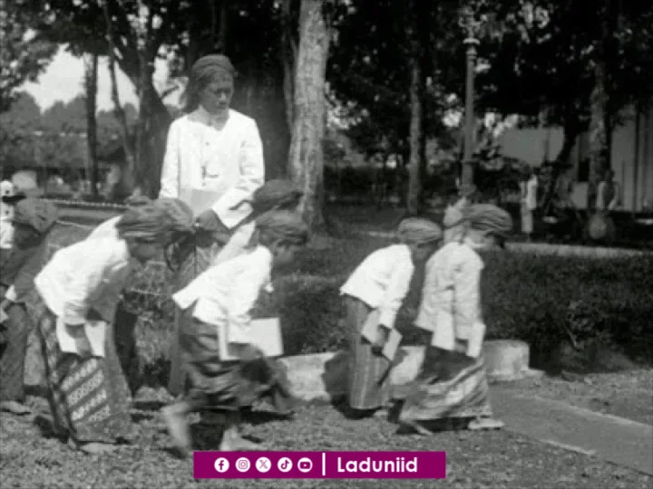 “Mlaku Mbungkuk” sebagai Cermin Adab dan Kasih Sayang Anak kepada Orang Tua dalam Budaya Jawa