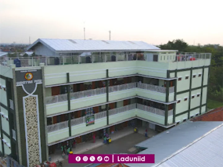 Pesantren Al-Qudsiyyah Kudus