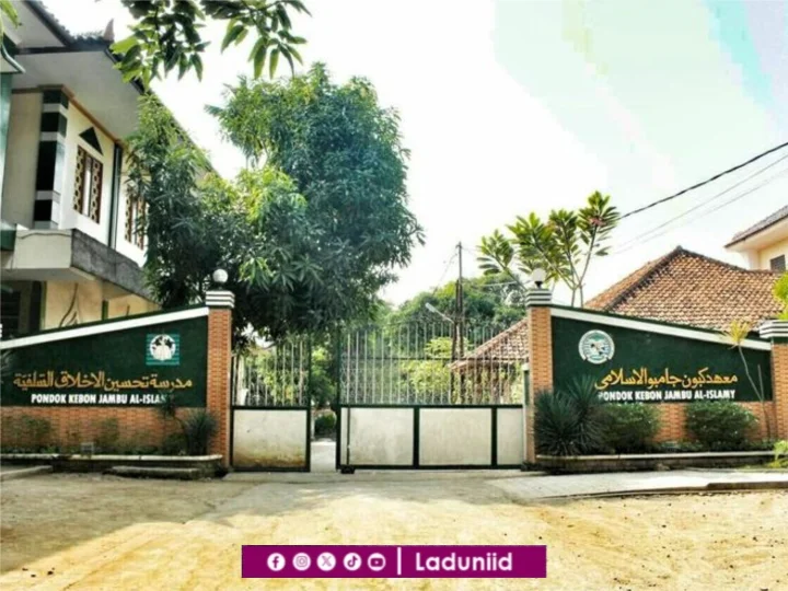 Pesantren Kebon Jambu Al Islamy Cirebon
