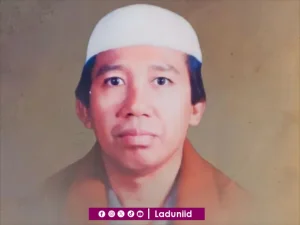 Biografi KH. Mursyid Alifi, Pengasuh Pesantren Raudlatul Ulum Malang