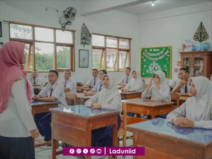 Filosofi Makna Guru “Digugu lan Ditiru”