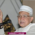 Biografi KH. Abdul Aziz Manshur