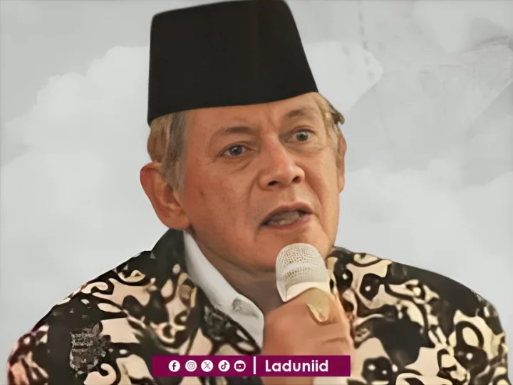 Biografi KH. Abdul Hamid Baidlowi, Pengasuh Pesantren Al-Wahdah Lasem