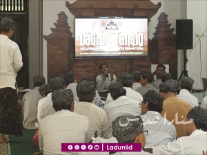 Mbah Riyan: Ketika Tradisi Tahqiq Menyapa Generasi Digital di Menara Kudus