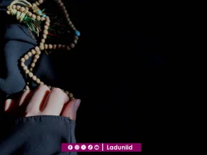 Tiga Dzikir yang Diajarkan Rasulullah SAW kepada Sayyidah Fatimah Az-Zahra