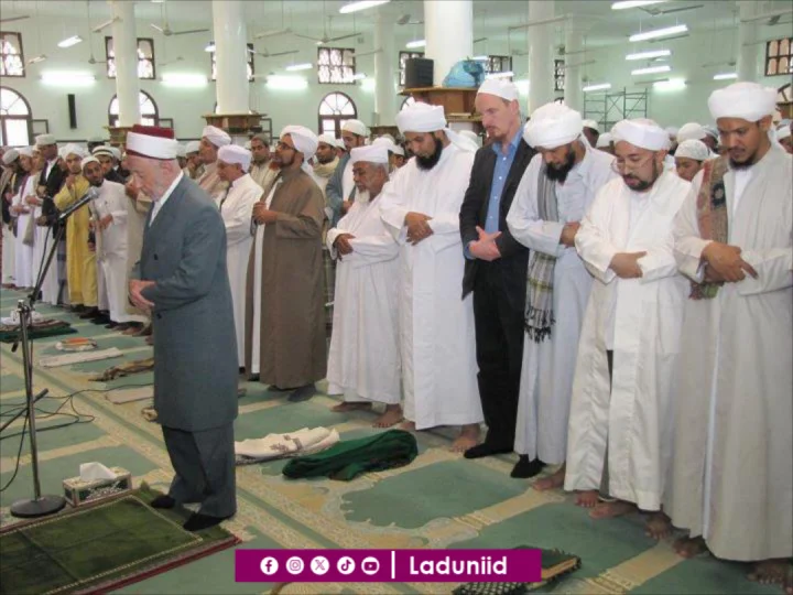 Enam Kriteria Shalat Khusyuk Menurut Habib Umar bin Hafidz