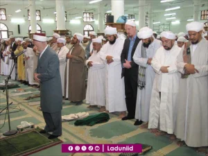 Enam Kriteria Shalat Khusyuk Menurut Habib Umar bin Hafidz