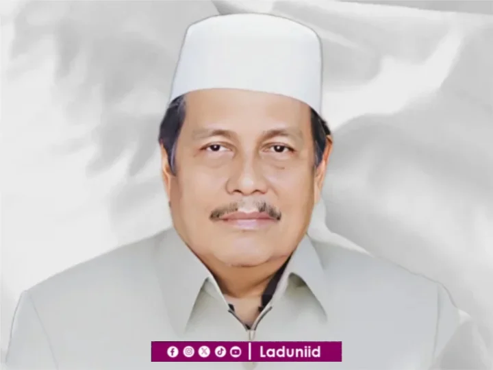 Biografi Prof. Dr. KH. Abdul Ghofur, Pengasuh Pesantren Sunan Drajat, Lamongan
