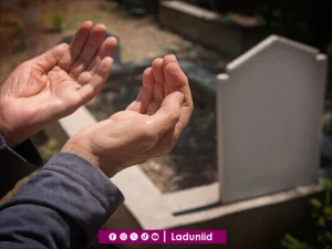 Ziarah Kubur sebagai Alternatif Menyambungkan Kasih Sayang di Antara Dua Alam