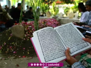Kisah Ini Bukti Sampainya 'Kiriman' Doa ke Alam Kubur
