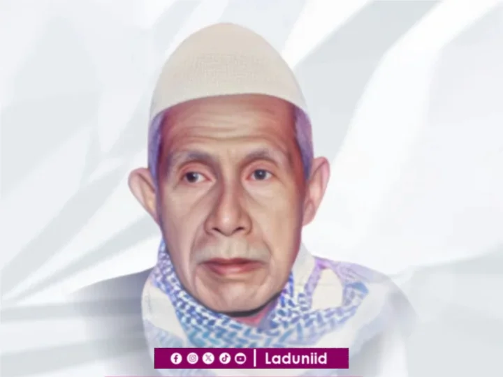 Biografi KH. Mohammad Sholeh, Pendiri Pesantren Attanwir Bojonegoro