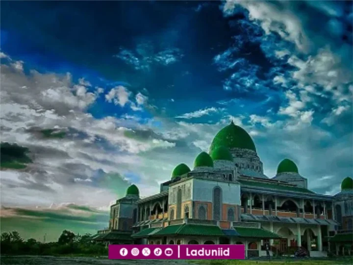 Pesantren Darus Sholah Jember