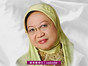 Biografi Nyai Hj. Lily Chodidjah Wahid