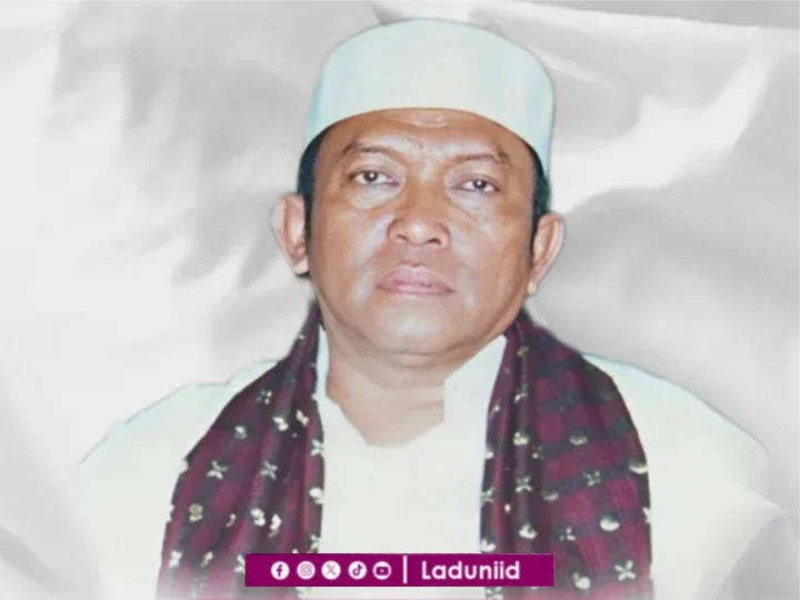 Biografi KH. Ja’far Shodiq Aqiel Siroj, Pengasuh Majlis Tarbiyatul Mubtadiin Kempek, Cirebon