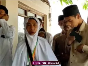 Hukum Mengumandangkan Adzan dan Iqomah ketika Melepas Keberangkatan Jamaah Haji