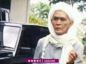 Biografi KH. Mustahdi Hasbullah, Pengasuh Pesantren Tahsinul Akhlaq Cirebon