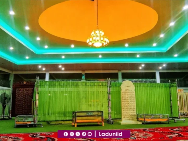 Ziarah di Makam KH. Ahmad Zuhdiannoor (Guru Zuhdi) Banjarmasin, Kalimantan Selatan