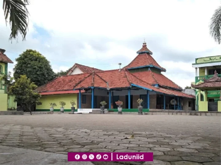 Ziarah di Makam Syaikh Imam Muhadi, Mursyid Qadiriyah wa Naqshabandiyah Nganjuk
