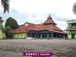 Ziarah di Makam Syaikh Imam Muhadi, Mursyid Qadiriyah wa Naqshabandiyah Nganjuk