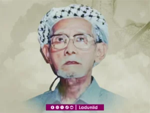 Biografi KH. Ma'mun Ahmad, Pengasuh Pesantren TBS Kudus