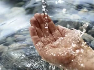Ning Sheila: Tips Wudhu Rambut Panjang Agar Sah dan Tidak Keliru