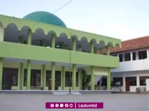 Pesantren Dar Al-Tauhid Cirebon