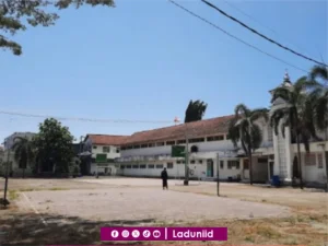 Pesantren Tarbiyatut Tholabah Lamongan