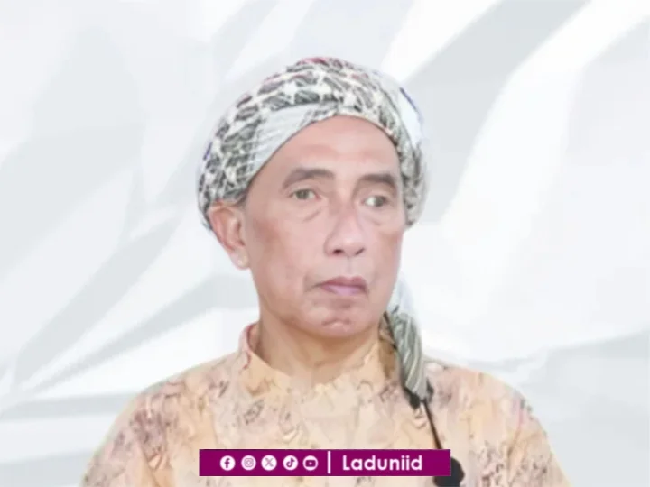 Biografi KH. Khotib Umar Pengasuh Pesantren Raudlatul Ulum Jember