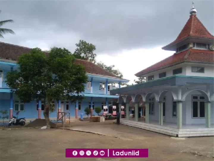 Pesantren Darul Ulum Assurur Sidomulyo, Jember
