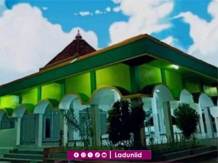 Ziarah di Makam KH. Moh. Djamaluddin Ahmad, Pendiri Pesantren Bumi Damai Al-Huhibbin