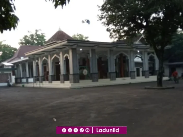 Ziarah Makam KH. Muhammadun Pondowan Pati, Sang Penahqiq Ilmu Nahwu