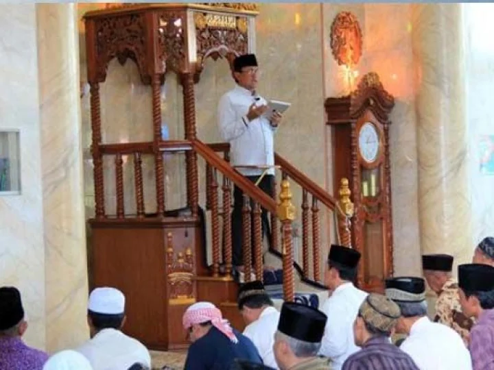 Tarqiyyah Sebelum Khutbah Jumat: Dasar Hukum, Pandangan Ulama, dan Tradisi yang Hidup di Indonesia