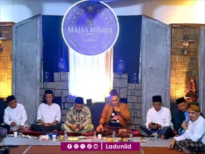 Penderitaan Adalah Hari Raya Para Pencinta, Diskusi Majas Budaya Salatiga